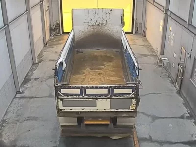 Isuzu TRUCK