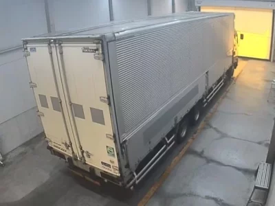 Isuzu TRUCK