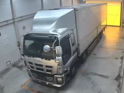 Isuzu TRUCK