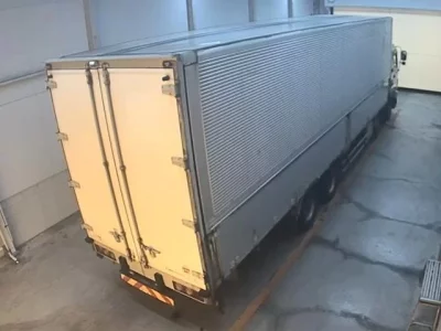 Isuzu TRUCK