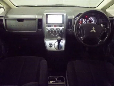 Mitsubishi DELICA D5