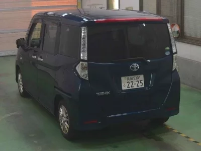 Toyota TANK