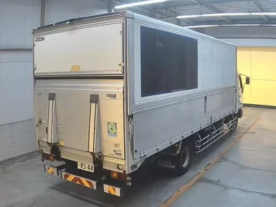 Mitsubishi FUSO FIGHTER