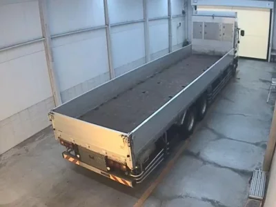 Isuzu TRUCK