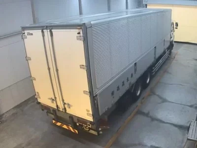 Isuzu TRUCK
