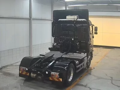 Isuzu TRUCK