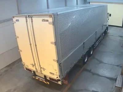Isuzu TRUCK
