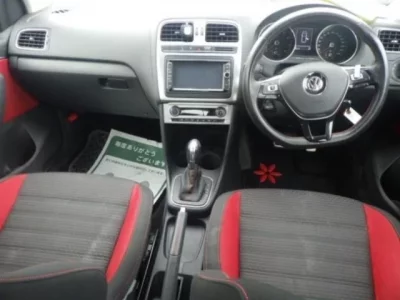 Volkswagen CROSS POLO