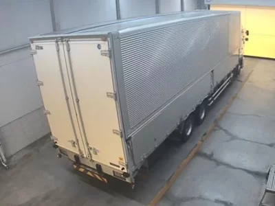 Hino TRUCK