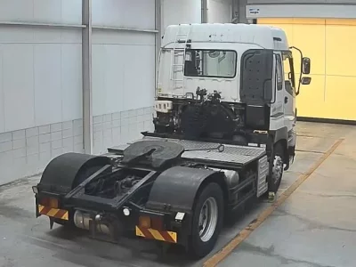 Isuzu TRUCK