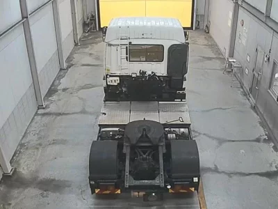 Isuzu TRUCK