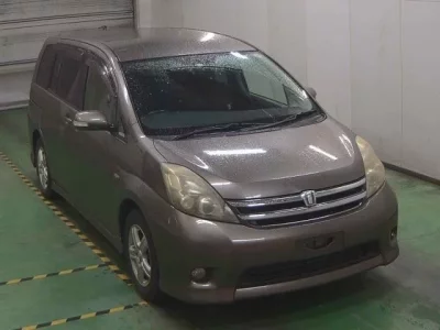 Toyota ISIS