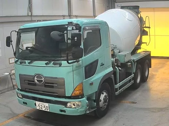 Hino TRUCK