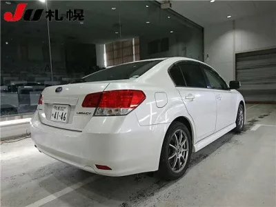 Subaru LEGACY B4