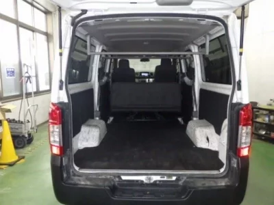 Nissan CARAVAN VAN