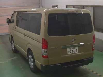 Toyota HIACE VAN