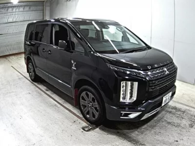 Mitsubishi DELICA D5