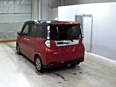 Toyota TANK