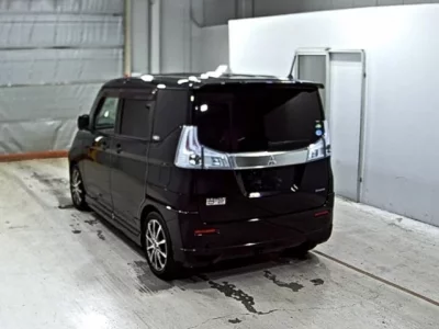 Mitsubishi DELICA D2