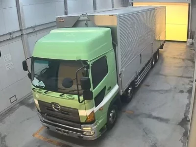 Hino TRUCK
