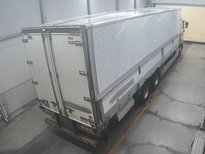Isuzu TRUCK
