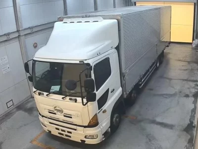 Hino TRUCK