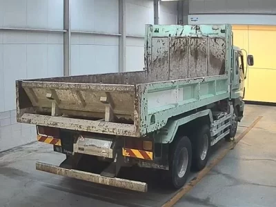 Isuzu TRUCK
