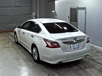 Nissan TEANA