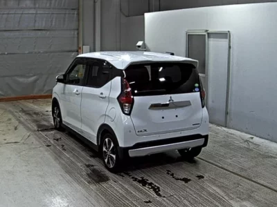 Mitsubishi EK X