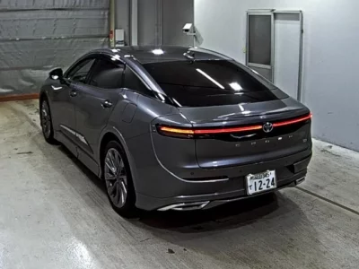 Toyota CROWN CROSSOVER