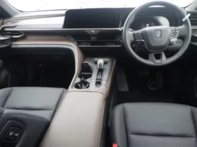 Toyota CROWN CROSSOVER