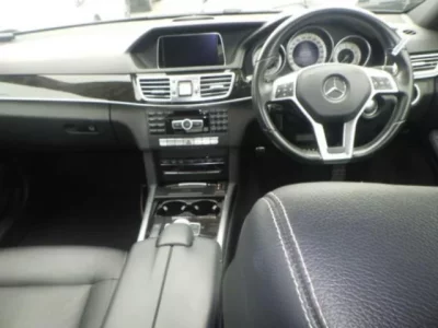 Mercedes-Benz E CLASS WAGON