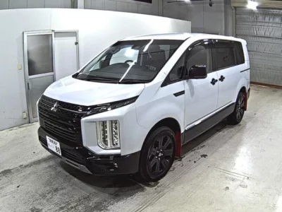 Mitsubishi DELICA D5