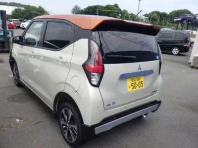 Mitsubishi EK X