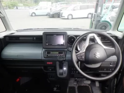 Suzuki SPACIA BASE