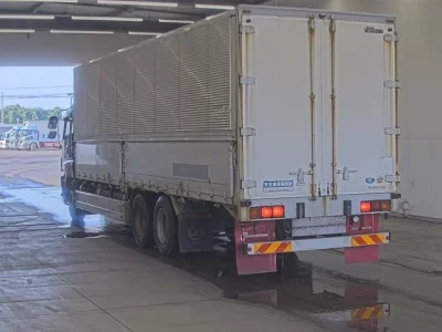Isuzu GIGA