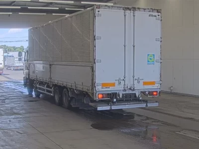 Isuzu GIGA