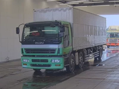 Isuzu GIGA