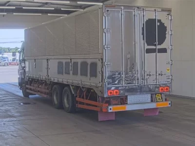 Isuzu GIGA