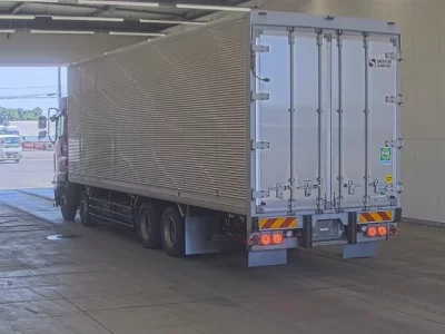 Isuzu GIGA