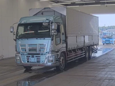 Isuzu GIGA