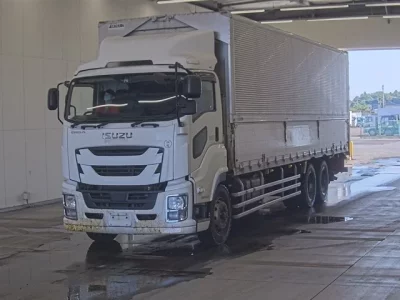 Isuzu GIGA