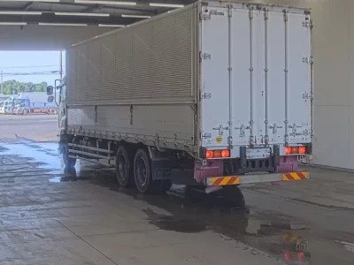 Isuzu GIGA