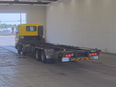 Isuzu GIGA
