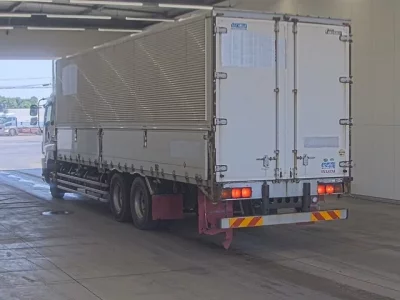 Isuzu GIGA