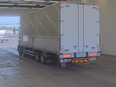 Isuzu GIGA