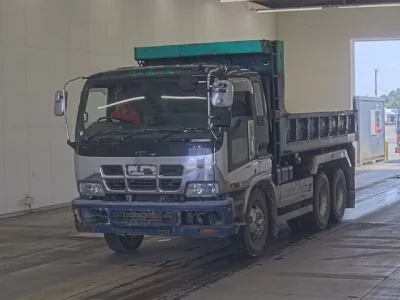 Isuzu GIGA