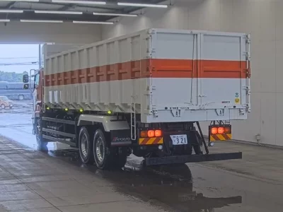 Isuzu GIGA