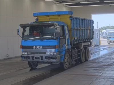 Isuzu GIGA