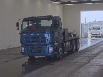 Isuzu GIGA